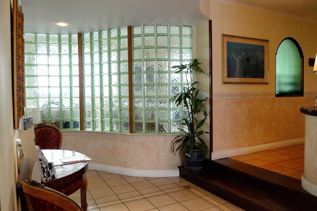 Albergo Delle Rose Pozzuoli Exteriör bild