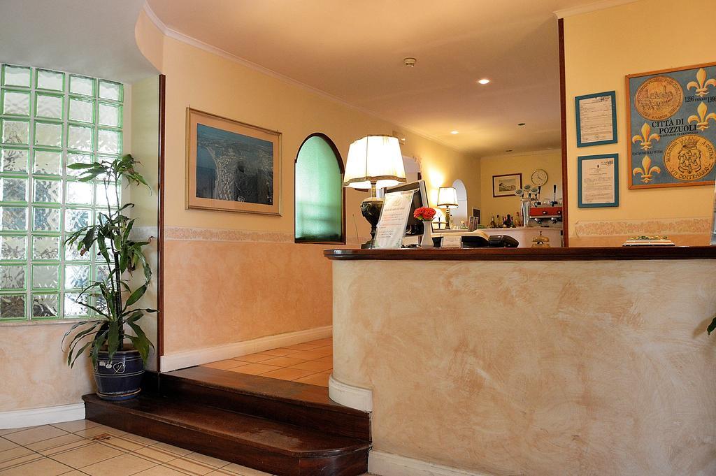 Albergo Delle Rose Pozzuoli Exteriör bild