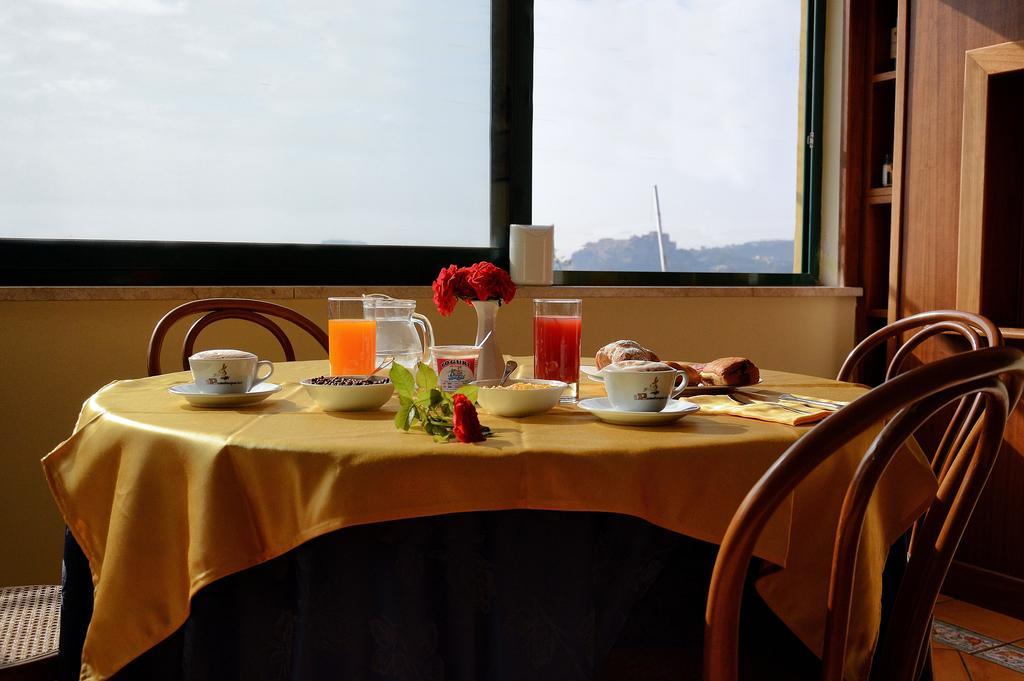 Albergo Delle Rose Pozzuoli Exteriör bild
