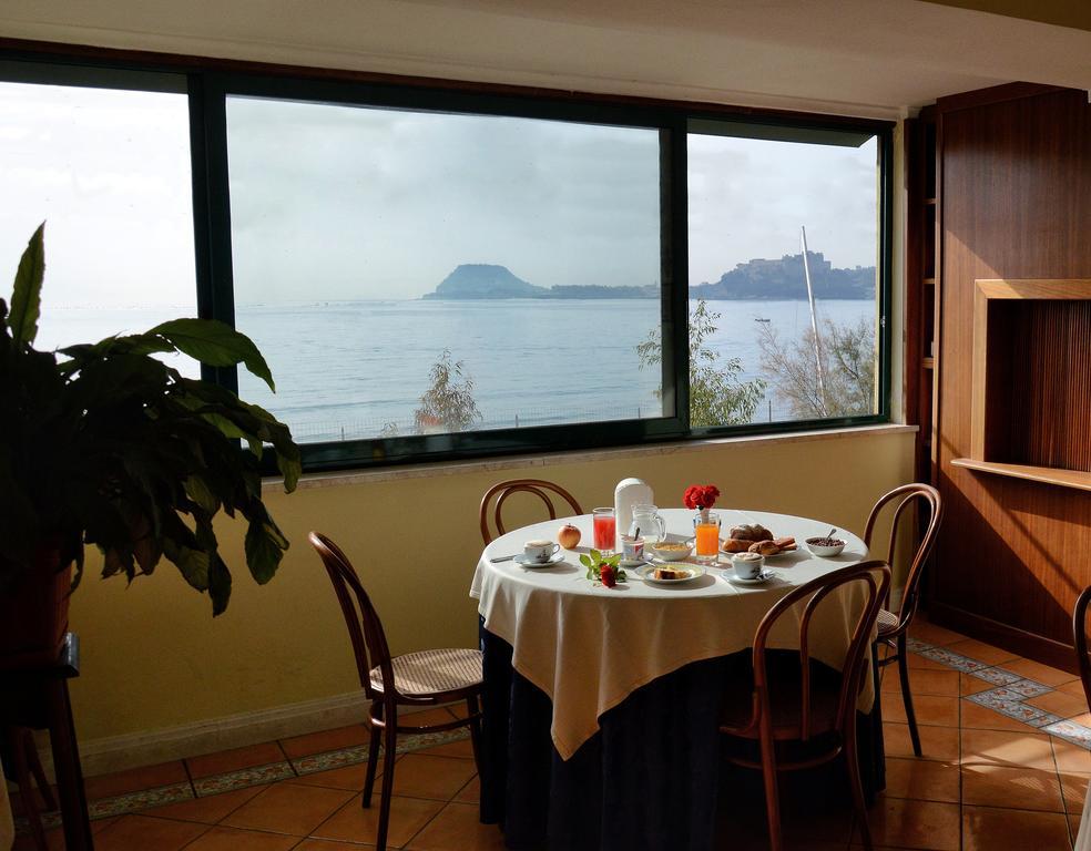 Albergo Delle Rose Pozzuoli Exteriör bild